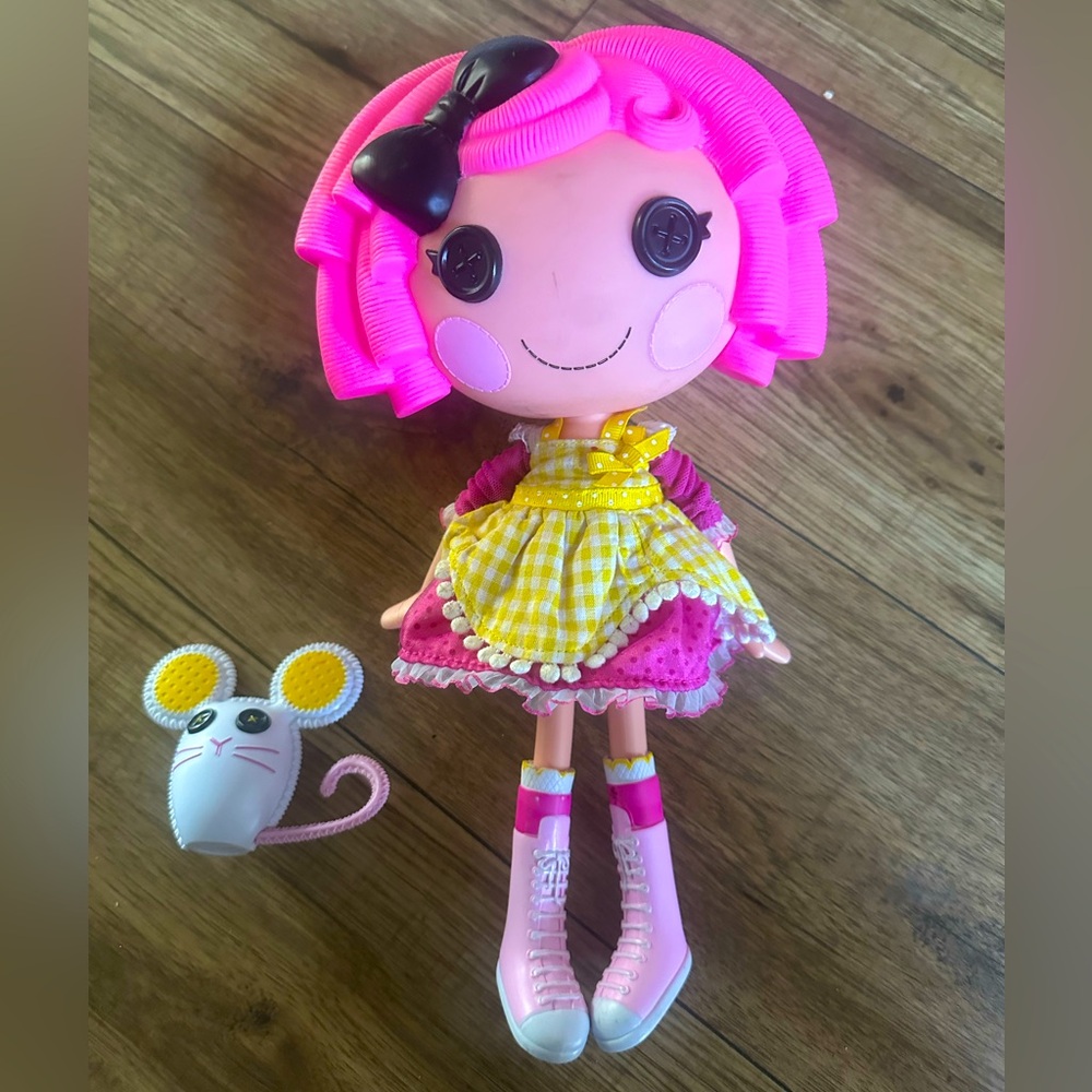 Lalaloopsy Crumbs Sugar Cookie with Pet Mouse